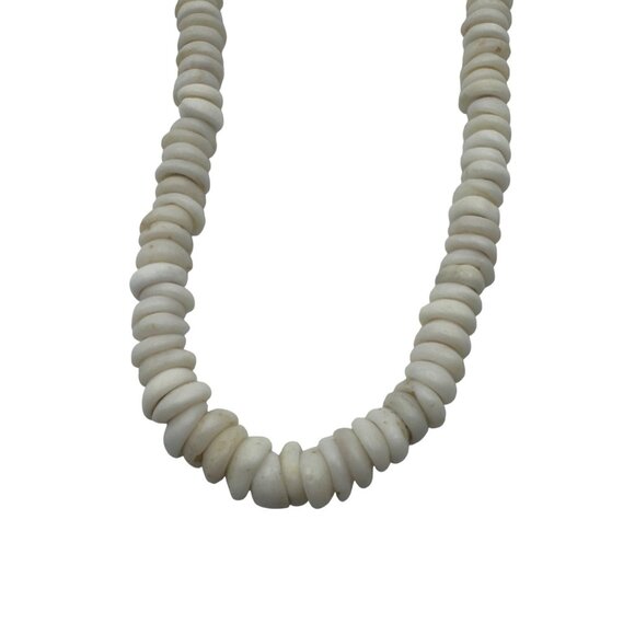 Vintage White Puka Shell Necklace 15 Inch Length Polished Disc Beads With Clasp - Picture 2 of 5